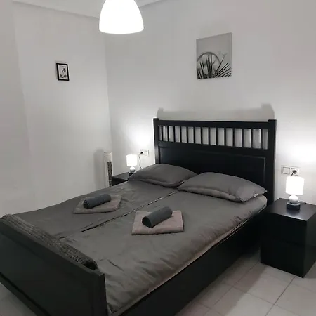 Appartamento 2-bedroom - Close To Beaches And Center *