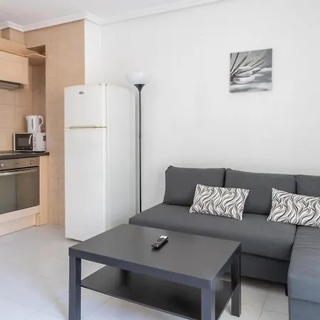 2-bedroom - Close To Beaches And Center Lägenhet