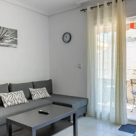 2-bedroom - Close To Beaches And Center Lägenhet *