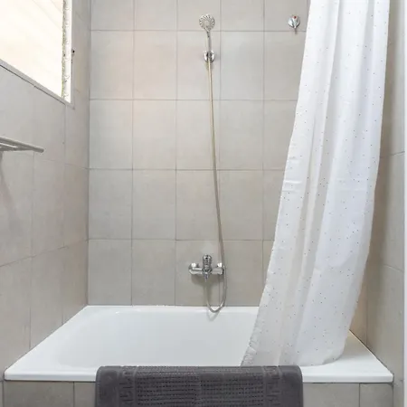 2-bedroom - Close To Beaches And Center Lägenhet *