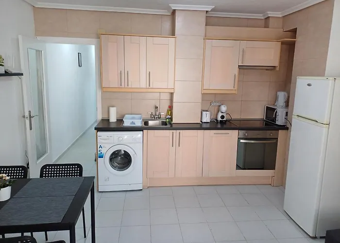 Apartment 2-bedroom - Close To Beaches And Center *