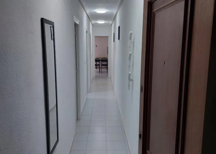 Apartment 2-bedroom - Close To Beaches And Center