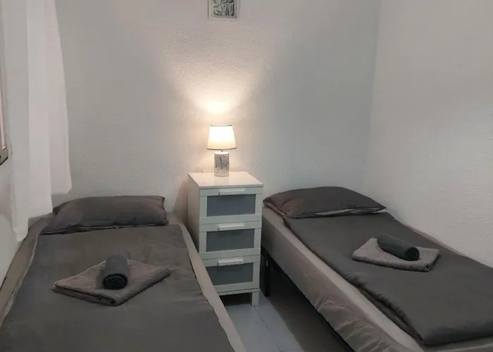 2-bedroom - Close To Beaches And Center Apartment *