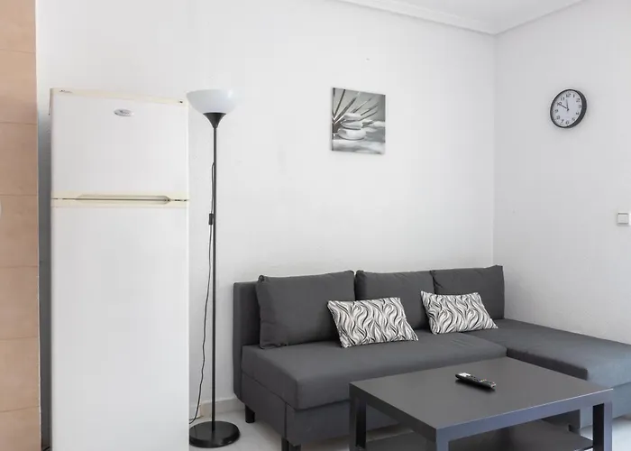 Apartment 2-bedroom - Close To Beaches And Center *