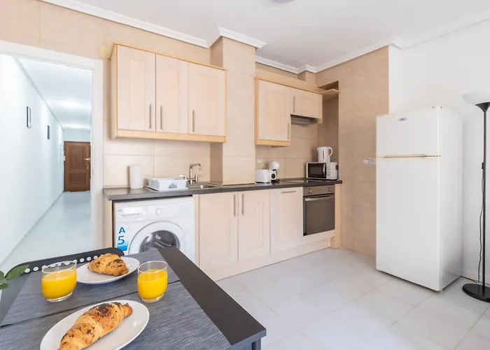 2-bedroom - Close To Beaches And Center *