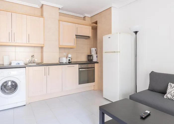 2-bedroom - Close To Beaches And Center Apartment